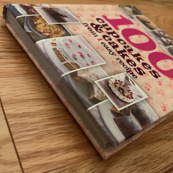 COOKBOOK - 100 Cupcakes & Cakes - 224 pages - ENGLISH - Picture 3 of 9